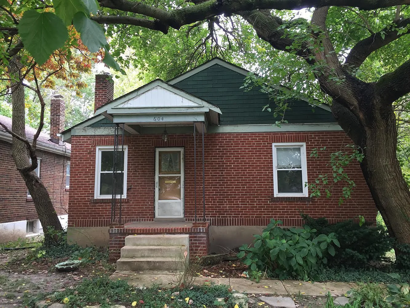 604 Forest Ave photo 1