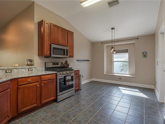4th image of 16924 Nikki Ln