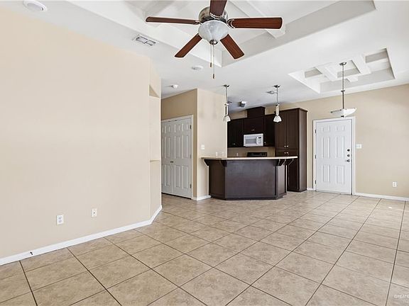 3rd image of 3605 S Fairmont Ave APT B