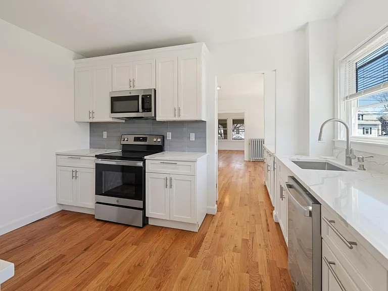 216 Broadway #2 — Photo 6