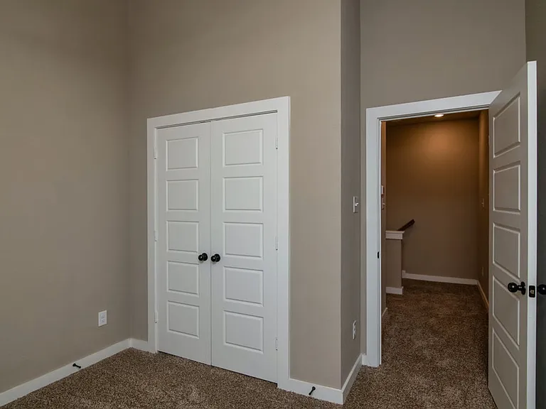635 Wheatfield Dr — Photo 11
