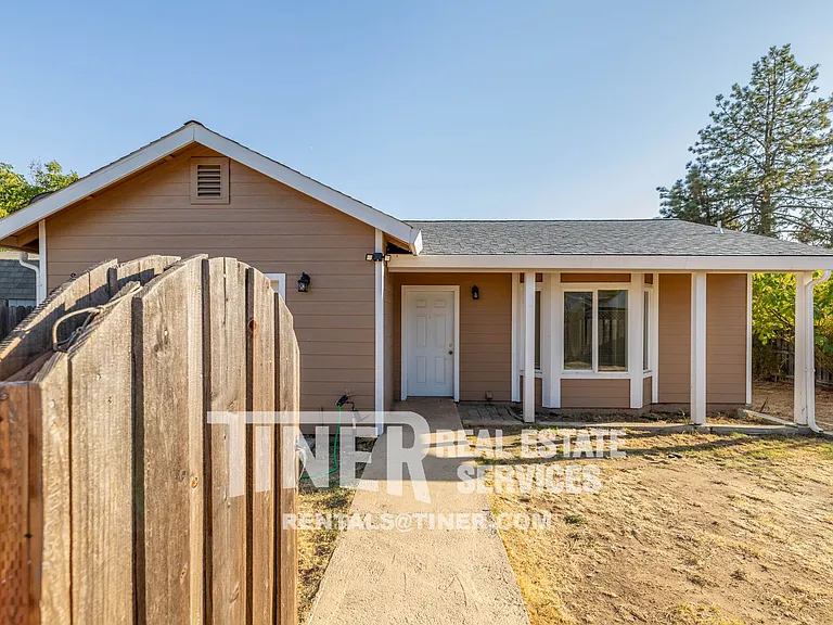 9304 Orangevale Ave — Photo 1