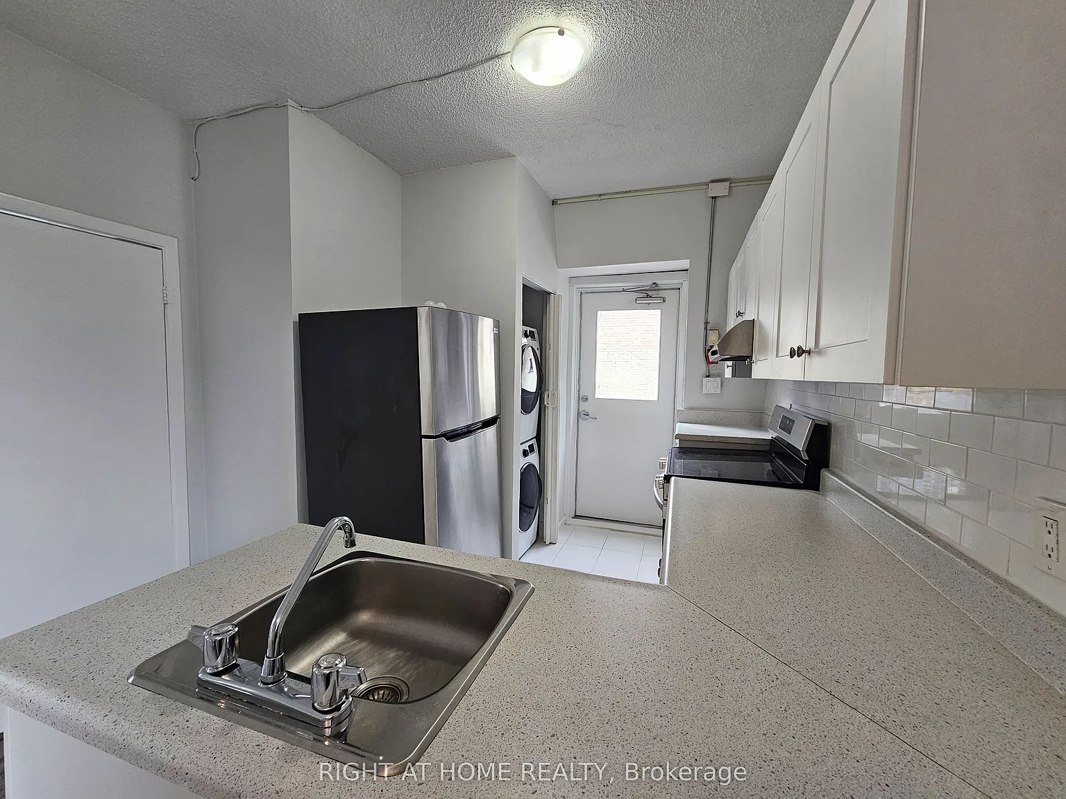 2 bed, $2,595 — Photo 2