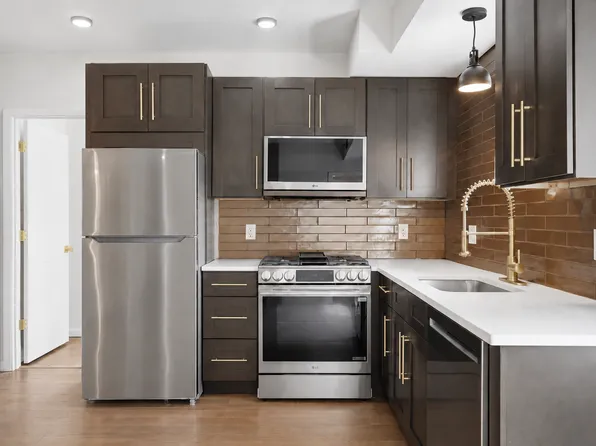 9 Del Lin Dr APT 105, Saint Louis, MO 63105
