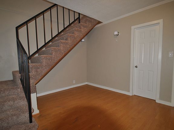 2nd image of 2522 W 80th St