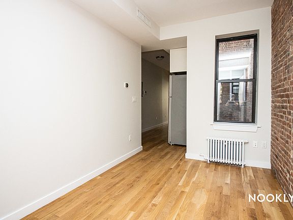 3rd image of 417 Suydam St APT 3R