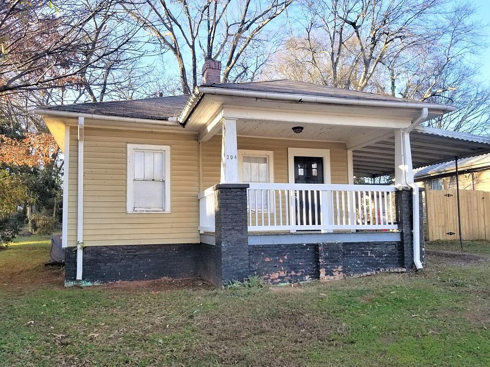 1st image of 204 Cornelia St