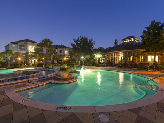 4th image of 12430 Oxford Park Dr #1-133