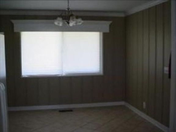 3rd image of 202 Park Ave