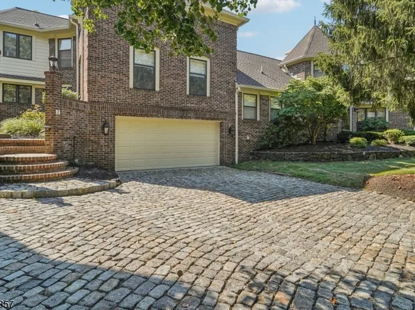 2 Casper Ct, Florham Park Boro, NJ 07932