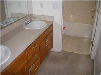 5th image of 1608 Berrywood Way