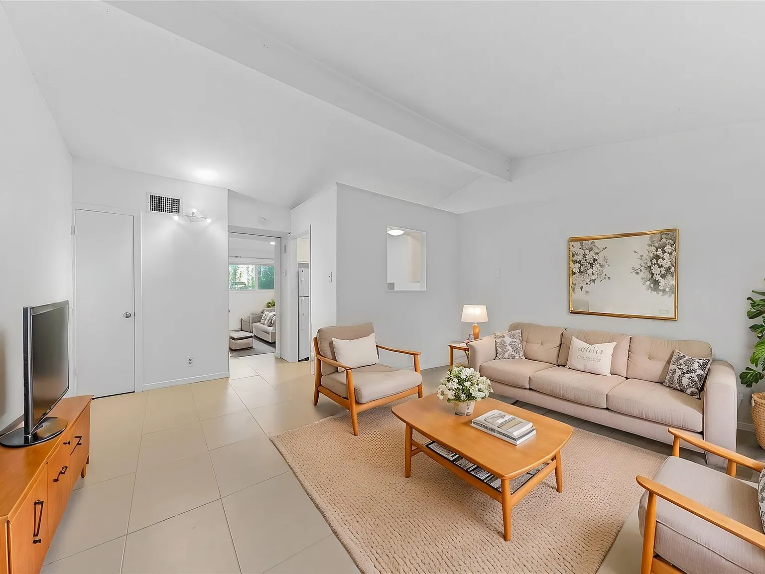1 bed, 1.0 bath, 568 sqft, $1,150 — Photo 3