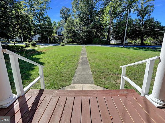 4th image of 631 W Bel Air Ave