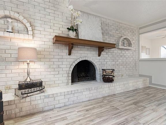 5th image of 37 Oak Cir