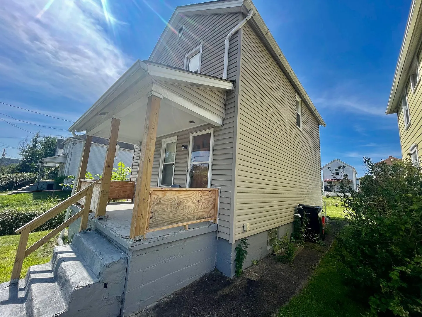 2 Bed 1 Bath- Aliquippa PA — Photo 2