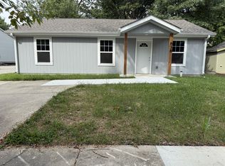 838 S Hickory St, Ottawa, KS 66067