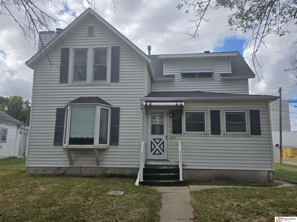 601 S 4th St, Beatrice, NE 68310
