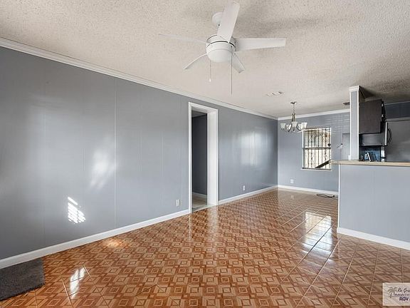 3rd image of 1929 Oasis Dr