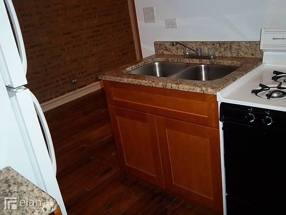 2nd image of 820 W Cuyler Ave #820111