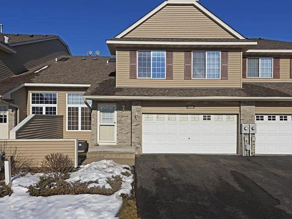 2nd image of 1326 Crown Oaks Dr NE