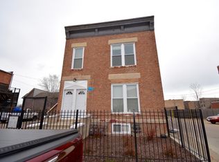 211 S Campbell Ave #1, Chicago, IL 60612
