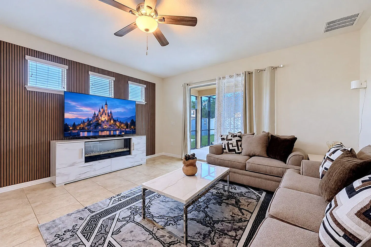 5 bed, 5.0 bath, 1711 sqft, $6,884 — Photo 1