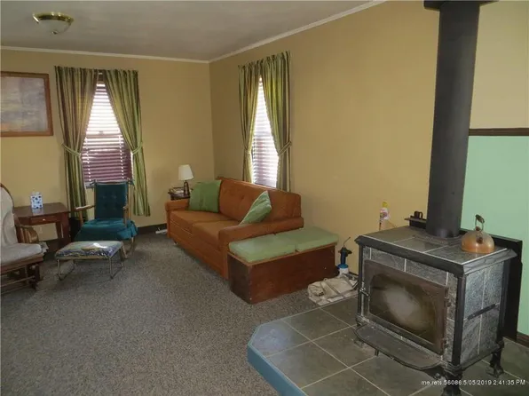 128 12th Ave, Madawaska, ME 04756