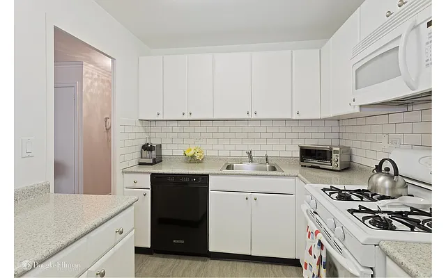Sold by Douglas Elliman | media 4