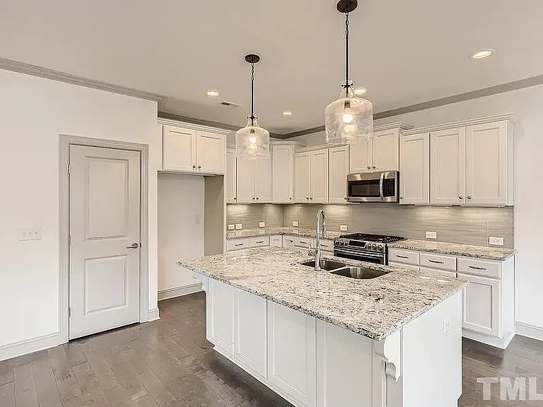 501 Germaine St — Photo 11