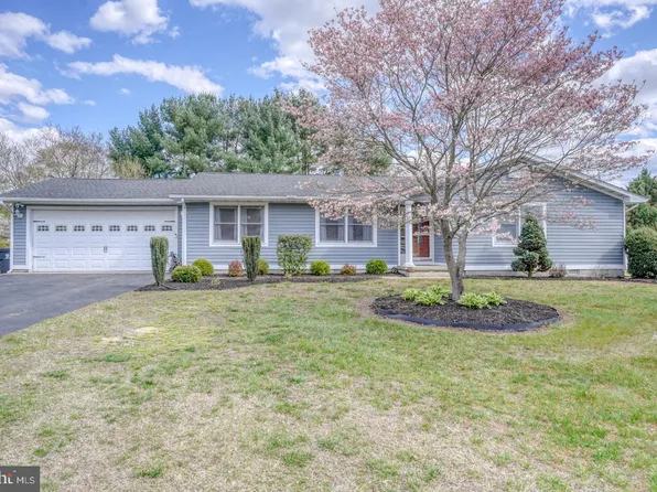 18 Lexington Dr, Milford, DE 19963