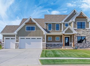 8312 Wyman Dr, Saint John, IN 46373