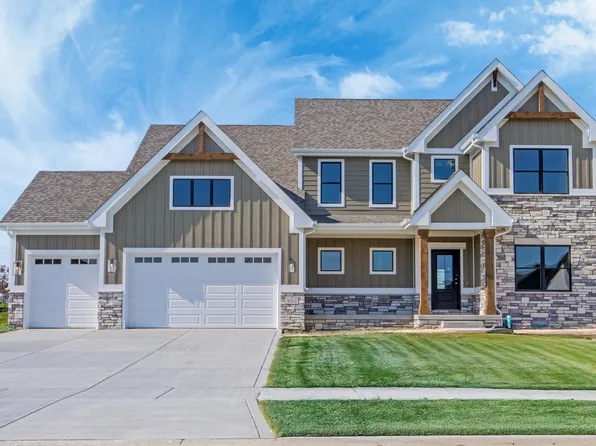 8312 Wyman Dr, Saint John, IN 46373