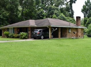 1032 Poinsetta Pl, Bogalusa, LA 70427