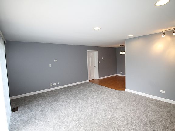 4th image of 1435 Tonset Ln #1435