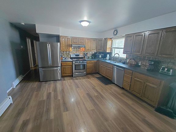 2nd image of 404 Devon Dr