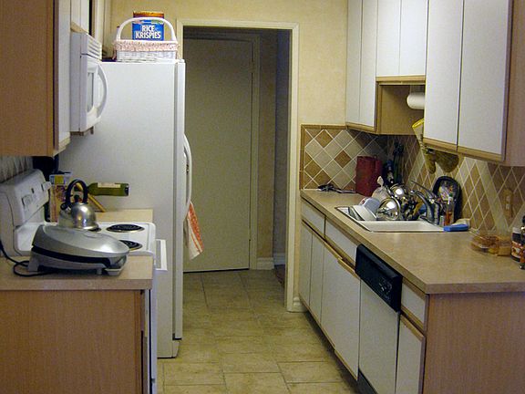 4th image of 121 Sinclair Ave Unit 229