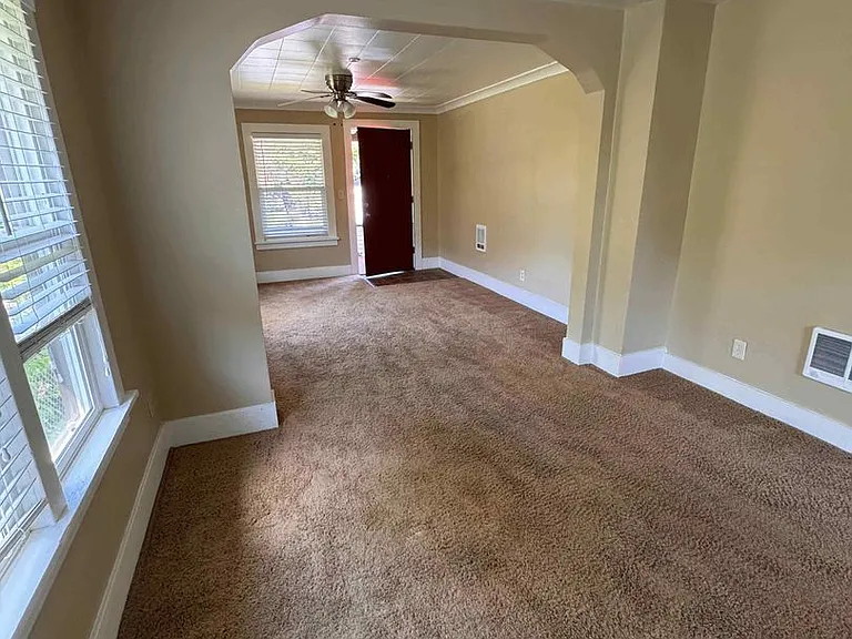 1336 Elizabeth Ave — Photo 5