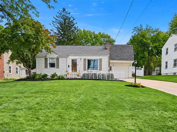 7363 Westview Dr, Youngstown, OH 44512