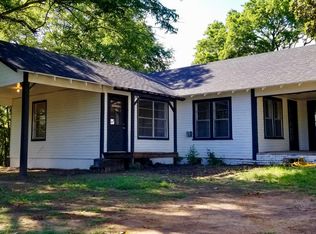 171 N Garrison St, Frankston, TX 75763