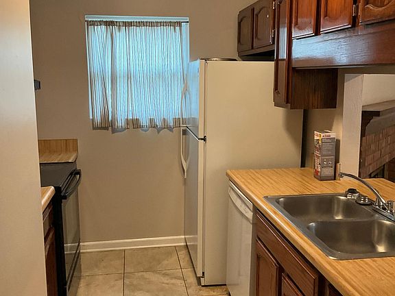 4th image of 2315 Brynmahr Dr Ste B