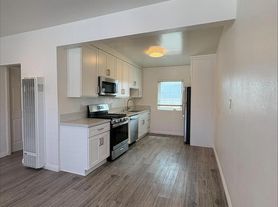 1801-1803 Manhattan Beach Blvd, Manhattan Beach, CA
