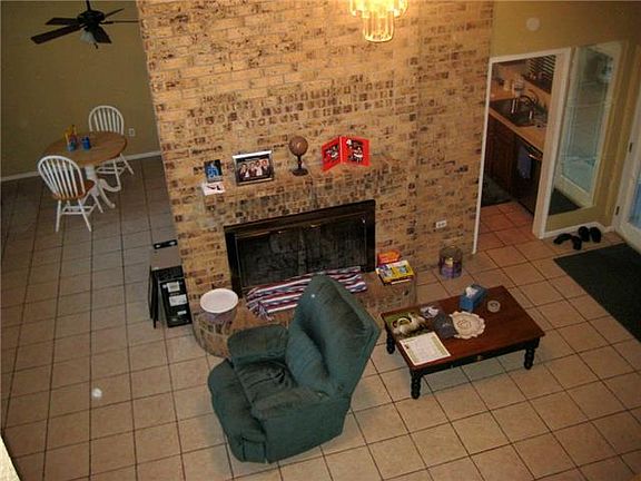 3rd image of 2810 Stonecrest Dr