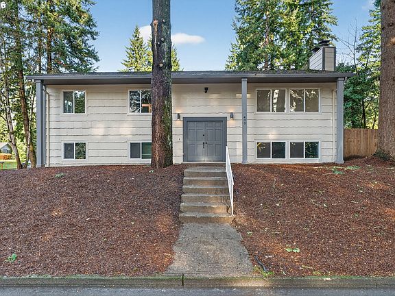 4th image of 405 NE 144th Ave