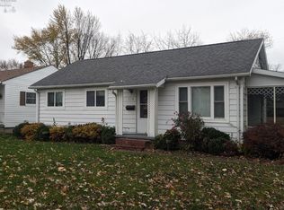 648 Jackson Dr, Port Clinton, OH 43452