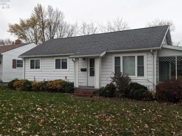 648 Jackson Dr, Port Clinton, OH 43452
