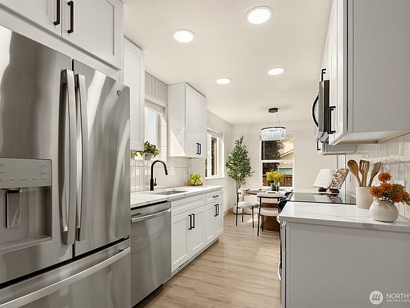 4th image of 8815 133rd Street Ct E