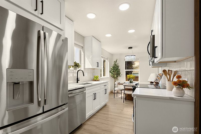 4th image of 8815 133rd Street Ct E