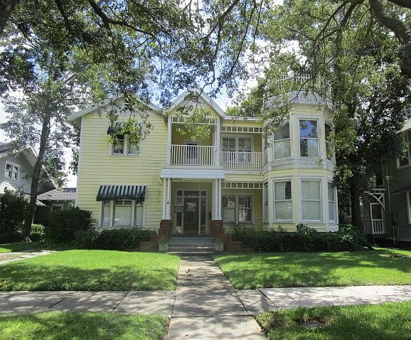 1st image of 814 South Blvd