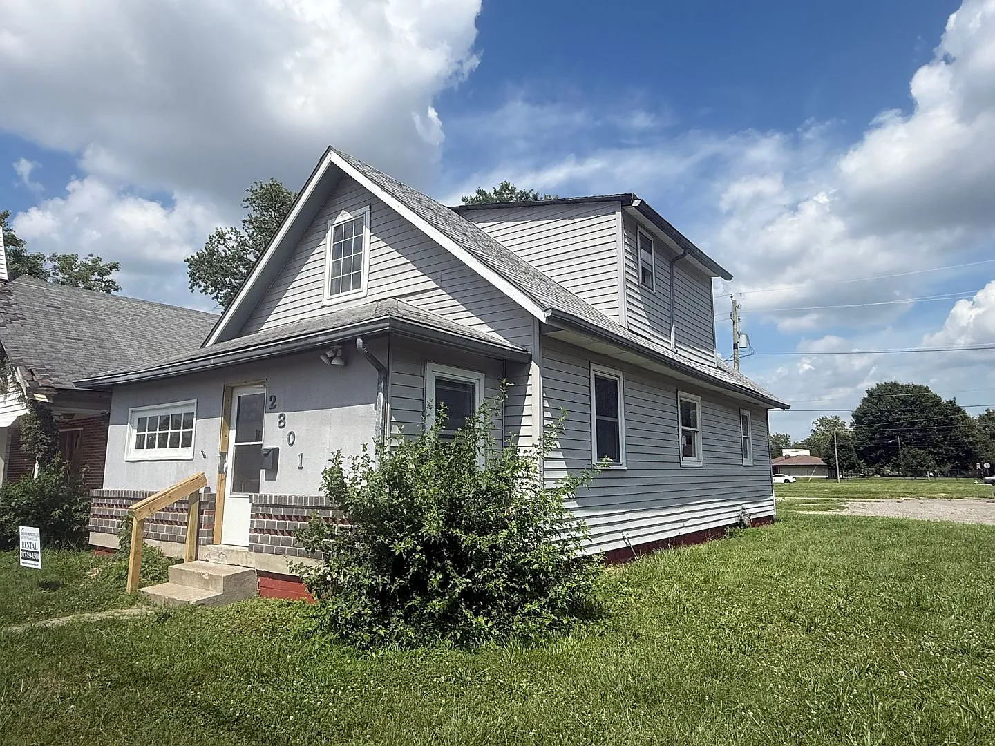 New Listing! 3 Bdrm/1.5 Bath — Photo 2