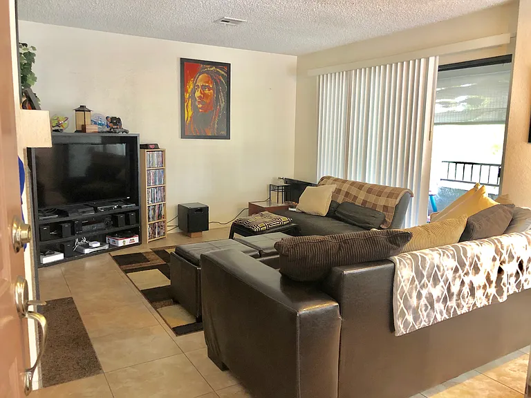 10612 Dabney Dr #184 — Photo 4